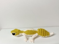 拿回家做的純手工，盯著消費者的需求做，產(chǎn)品受歡迎自然能掙錢