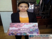 可兼職手工活，廣東珠海上班族梁女士業(yè)余時(shí)間做手工活珠繡增加收入