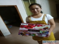 廣西百色哪里有手工活外發(fā)加工的，黃女士在家做手工活串珠加工補(bǔ)貼家用