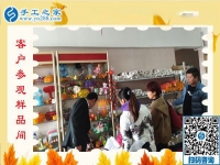 11月7日，正規(guī)手工活外發(fā)加工，正規(guī)供料的手工活，是指這里沒有押金的手工活，手工之家接待考察加工客戶剪影