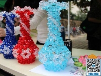 做好一個(gè)全職媽媽，廣西百色陸女士除了照顧家還做珠繡串珠外發(fā)手工活掙錢