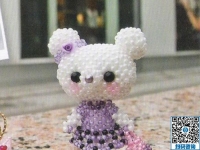 兼職也能掙錢，山西洪洞段女士幾年了堅(jiān)持做珠繡兼職手工活掙錢