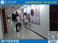 5月8日，正規(guī)手工活外發(fā)加工項(xiàng)目，手工活代理加工項(xiàng)目，就選勵(lì)志珠珠繡，手工之家接待考察合作加工客戶剪影