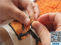 大夏天在家做手工活串珠，輕松賺錢(qián)不受累