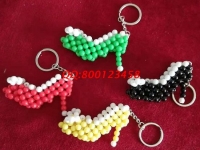 4月2日，做手工活是有技巧的，珠繡可以寄到家做的手工活要好要快就要看看這些，勵(lì)志珠珠繡串珠小飾品實(shí)拍