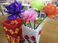 4月21日，可以寄到家做的手工活，加工手工活掙錢，要有收益，產(chǎn)品質(zhì)量很重要，手工之家這樣來(lái)保證，圖為勵(lì)志珠珠繡串珠手工產(chǎn)品實(shí)拍