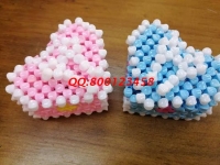 4月27日，實地考察，找到了正規(guī)廠家的手工活，可以帶回家做的手工活要先確定合作企業(yè)正規(guī)可靠，圖為勵志珠珠繡串珠手工產品實拍