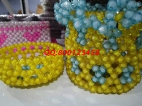 7月28日，選擇在家做的手工活，可以帶回家做的手工活，越來越多人來到這里，圖為珠繡串珠純手工成品實拍