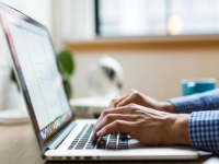 做微商，要學(xué)會利用零碎時間學(xué)習(xí)進步，利用好下班后的時間