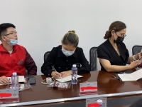 10月5日，想接正規(guī)廠家的手工活，手工活代加工項(xiàng)目，大家選擇這個(gè)可信可靠的珠繡手工，圖為手工之家第五期優(yōu)秀繡娘培訓(xùn)會(huì)剪影