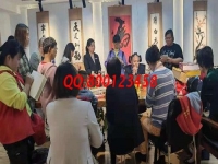 10月12日，簡(jiǎn)單好做，珠繡可以寄到家做的手工活對(duì)加工人員有什么要求？ 圖為手工之家優(yōu)秀繡娘培訓(xùn)會(huì)剪影