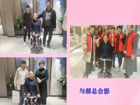 10月14日，手工活拿回家做，想接正規(guī)廠家的手工活，選擇非遺項(xiàng)目勵(lì)志珠珠繡的人很多，圖為手工之家歷次優(yōu)秀繡娘培訓(xùn)會(huì)部分參訓(xùn)人員與郝總合影