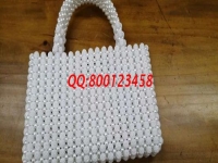 11月8日，可以寄到家做的手工活，手工之家的珠繡串珠手工活外發(fā)加工項(xiàng)目有很多優(yōu)勢(shì)，圖為勵(lì)志珠珠繡新款珠包實(shí)拍