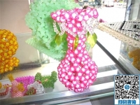 小雪過(guò)后天漸冷，在家做手工活加工掙錢(qián)不受累