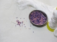 哪里有長(zhǎng)期可以在家加工賺錢的手工活外接串珠呢？