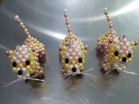 打零工改做手工活串珠子外發(fā)，實(shí)現(xiàn)常年有穩(wěn)定收入