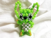 經(jīng)朋友介紹結(jié)識手工之家，我天天得在家做串珠手工活掙錢