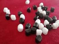 在家做這份珠繡串珠加工手工活，每周五都可以領(lǐng)取加工費